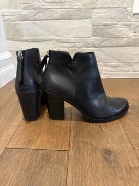 Nordstrom BP leather ankle boot Block heel